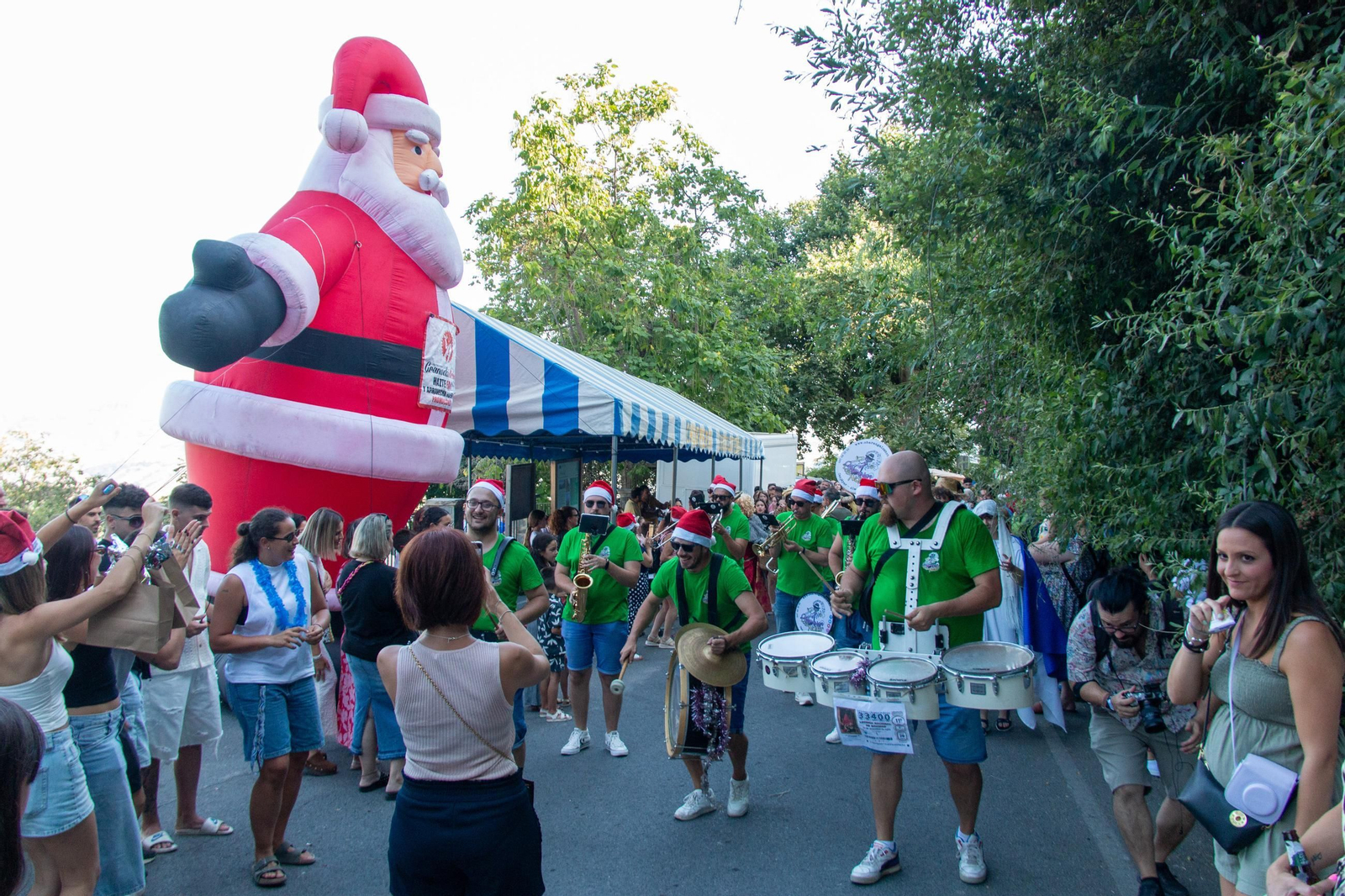 Bérchules da la bienvenida al 2025 y medio, en imágenes