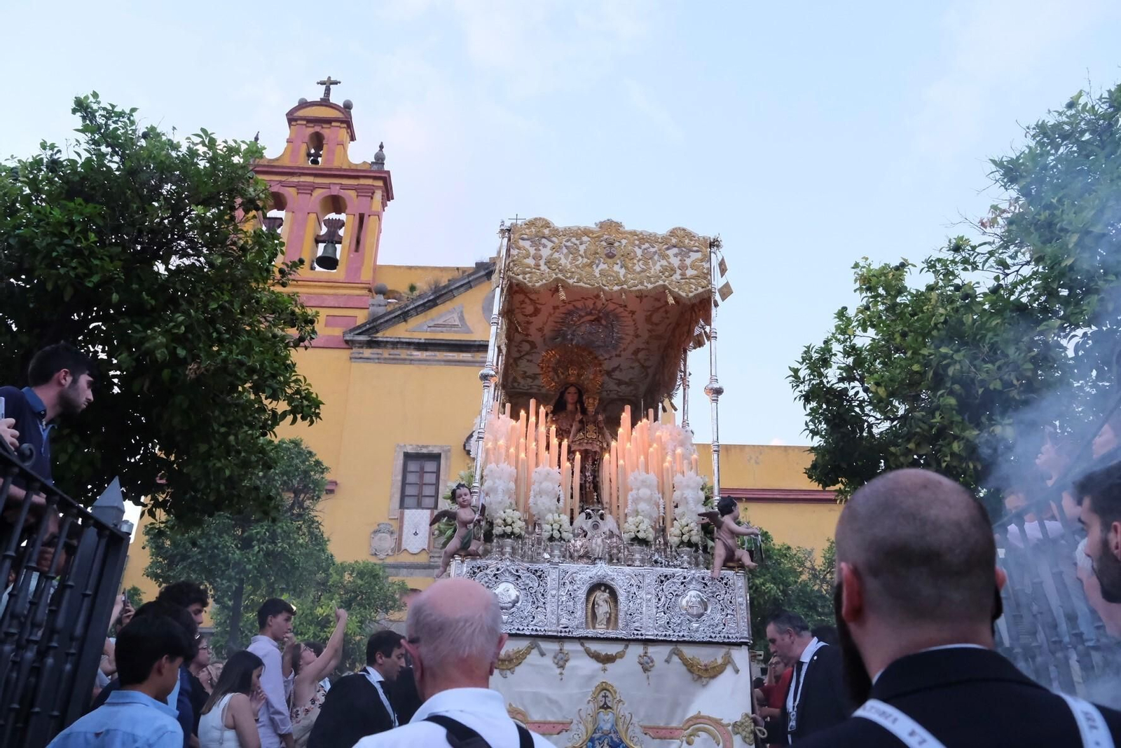 La procesión de la Virgen del Carmen de San Cayetano de Córdoba, en imágenes