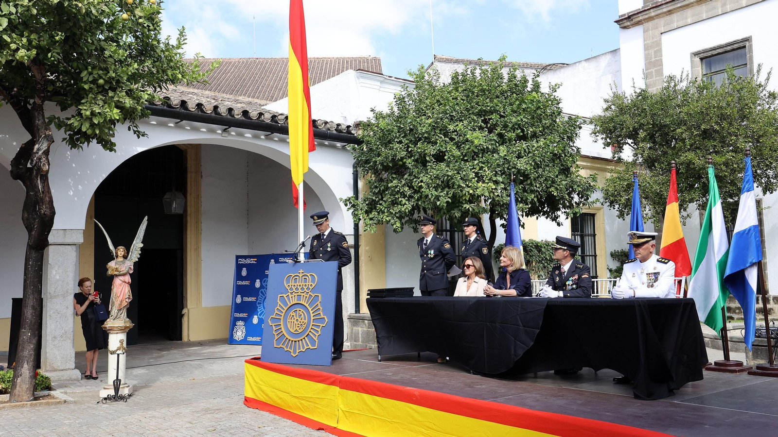 Imágenes del Día de la Policía Nacional en las Bodegas Fundador de Jerez