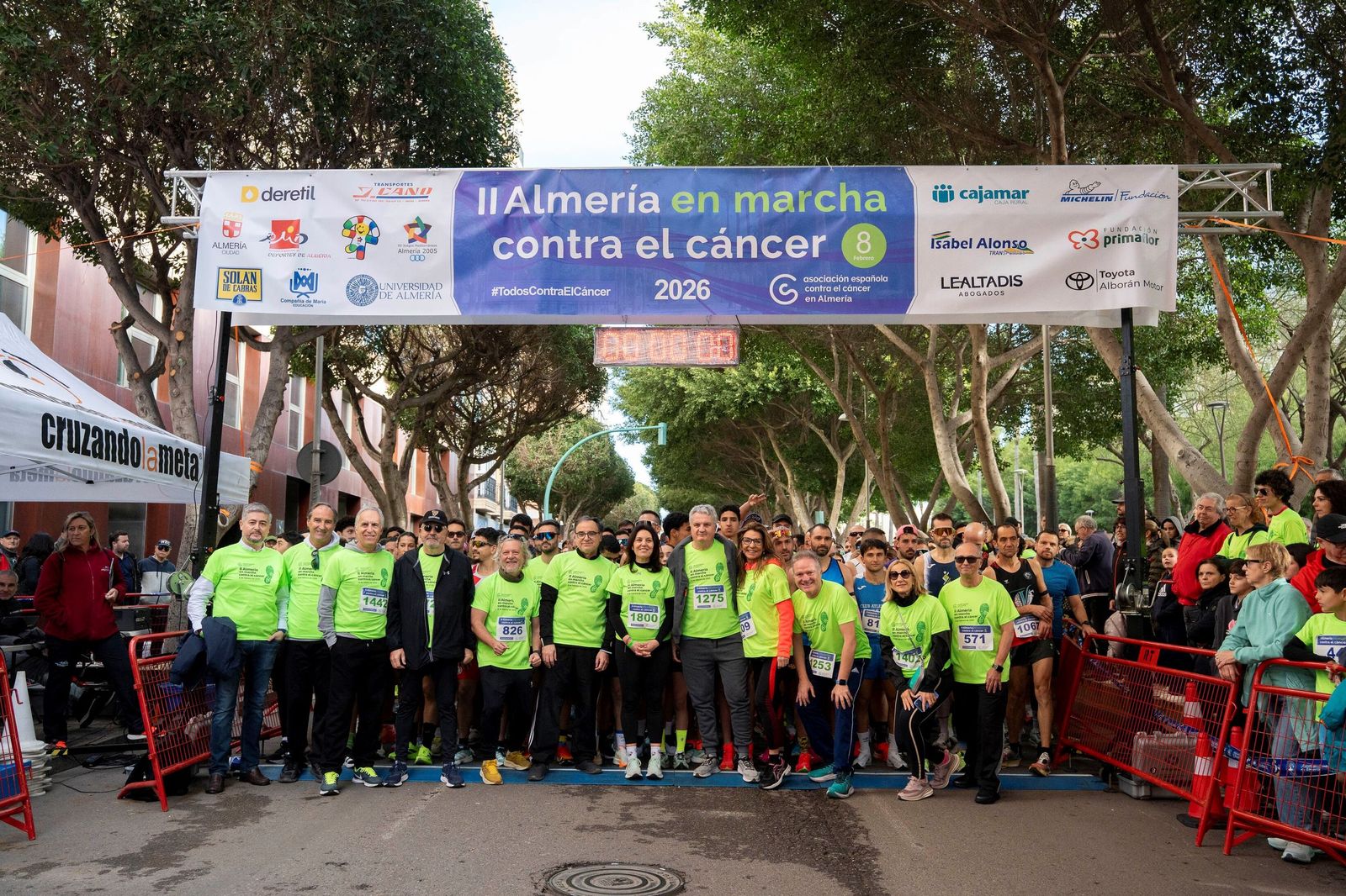Miles de personas se han enfudado la camiseta verde de la esperanza.