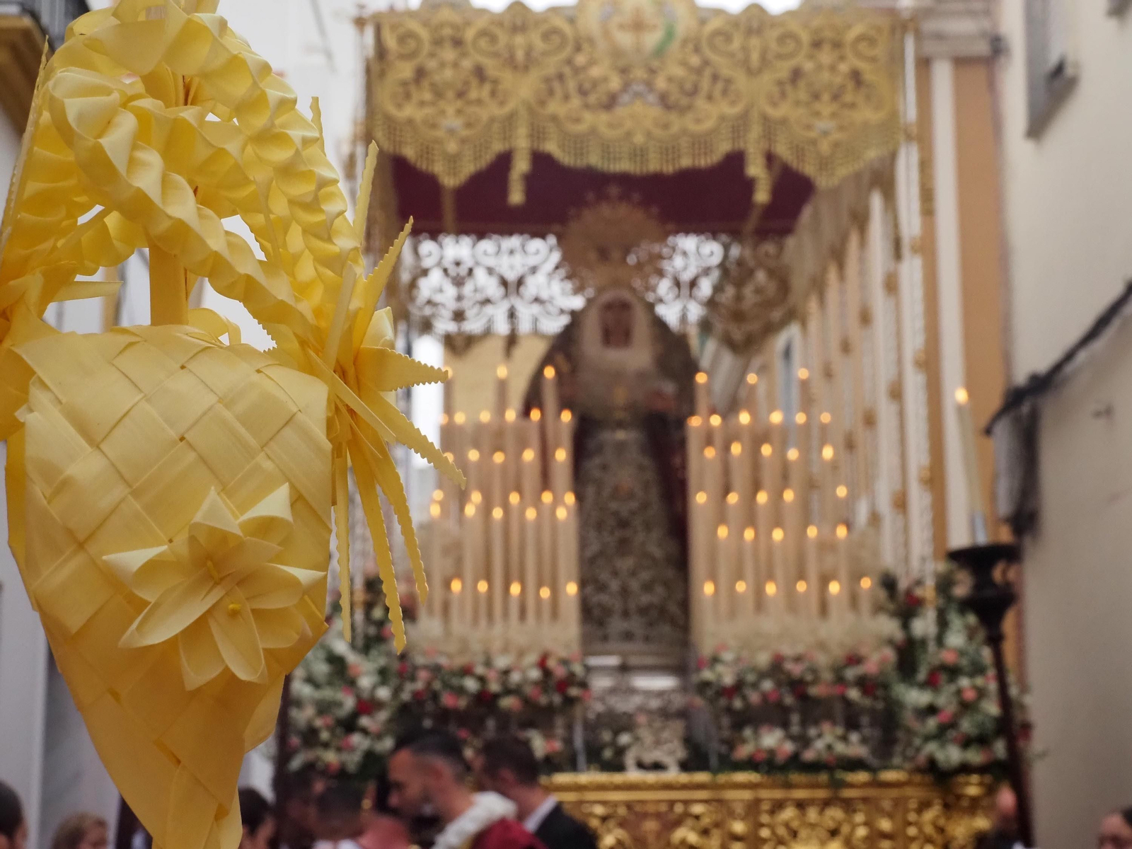 Las mejores imágenes de 'La Mulita' en Isla Cristina, única procesión en la tarde del Domingo de Ramos en la costa onubense