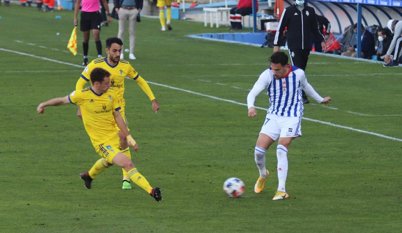 Imágenes del encuentro entre el Recreativo de Huelva y Cadiz B