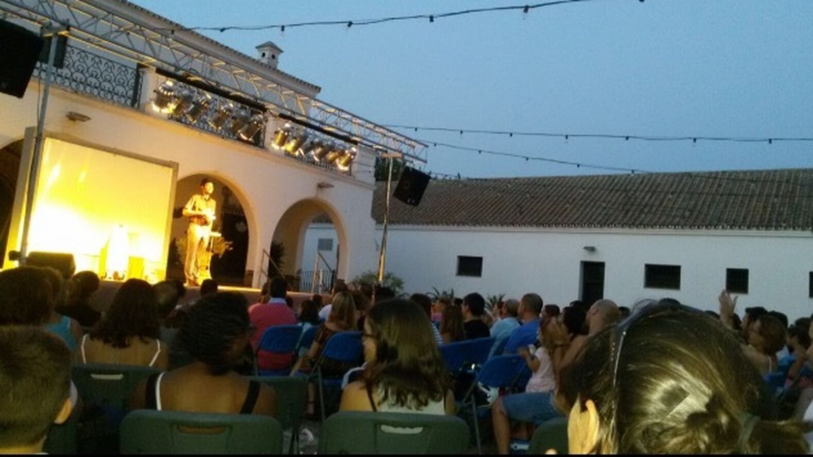 El Cortijo del Alamillo se convierte en escenario de teatro y conciertos.