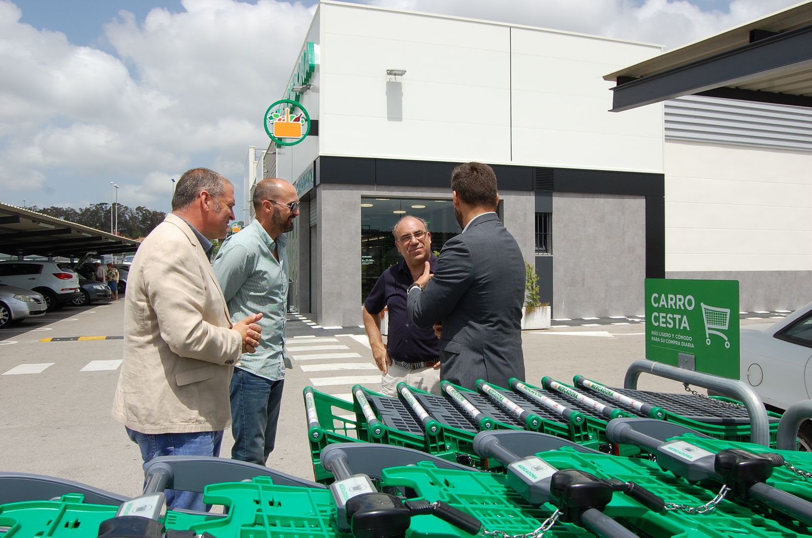 Visita al renovado Mercadona de Palmones