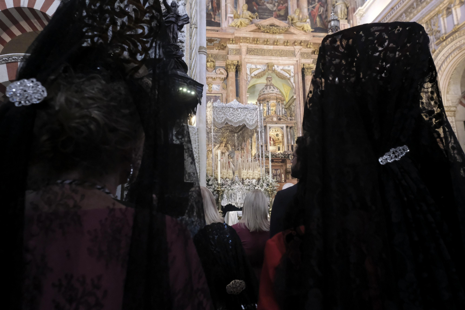 La coronación pontificia de la Virgen de la Paz y Esperanza en Córdoba, en imágenes