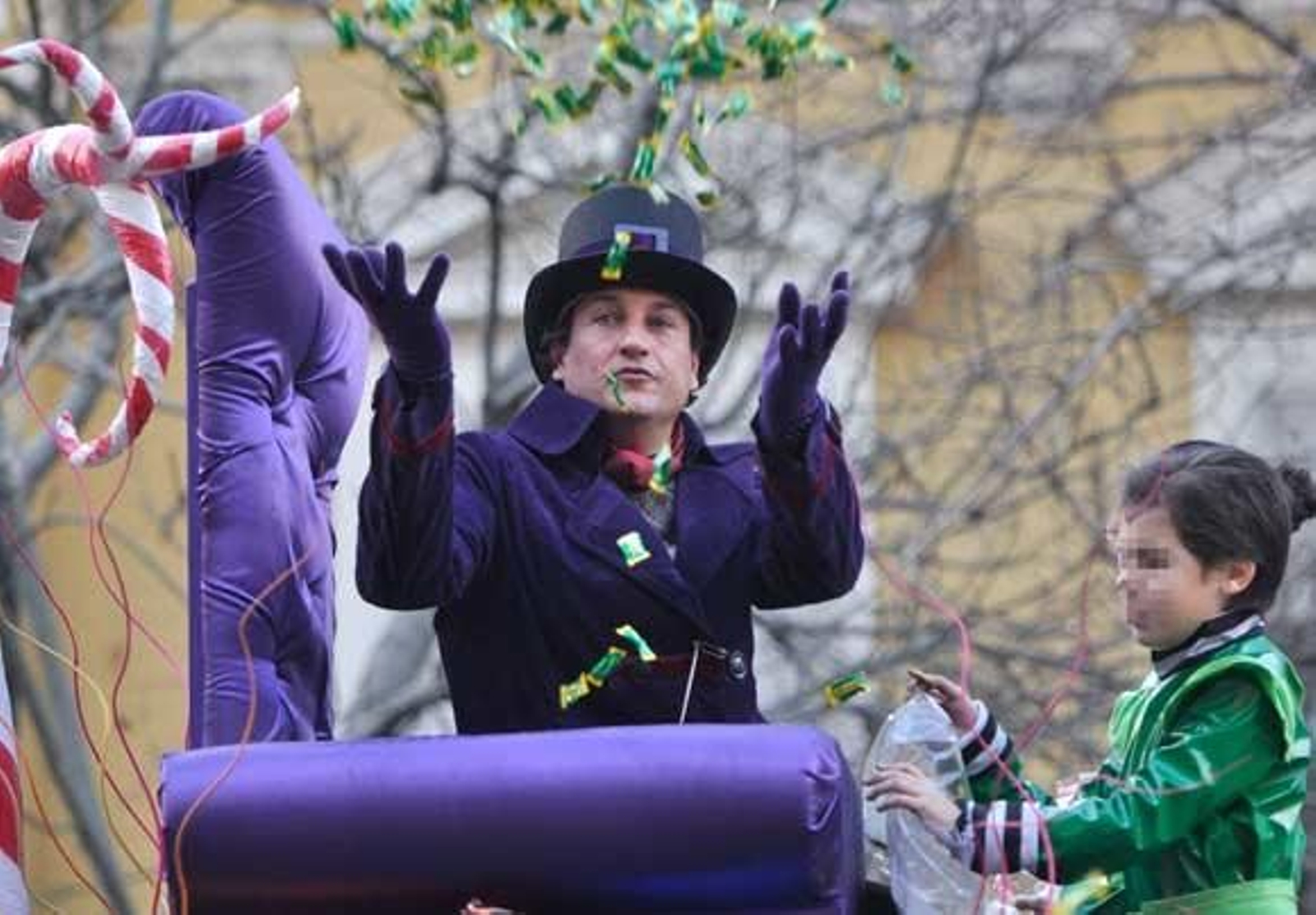 Imáganes de la Cabalgata de los Reyes Magos del Atenero de Sevilla.

Foto: Juan Carlos  Vázquez/B.Vargas/Manuel Gómez