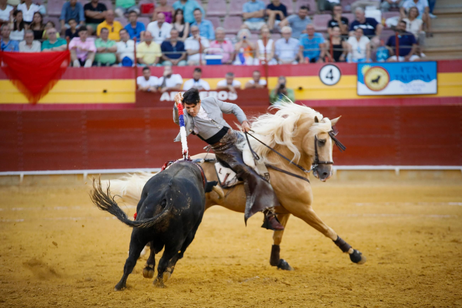 Imágenes de la corrida de toros en Roquetas de Mar