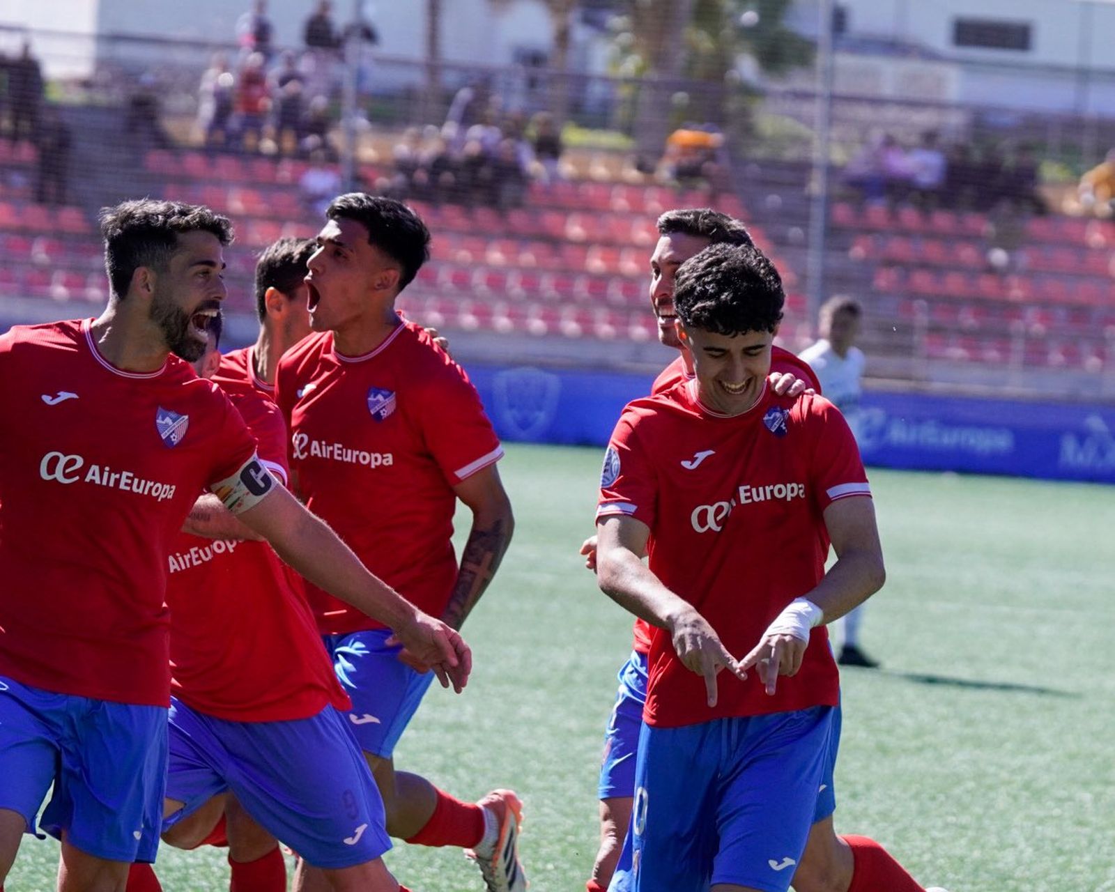 Resultados Segunda RFEF: El CD Estepona sueña con la permanencia