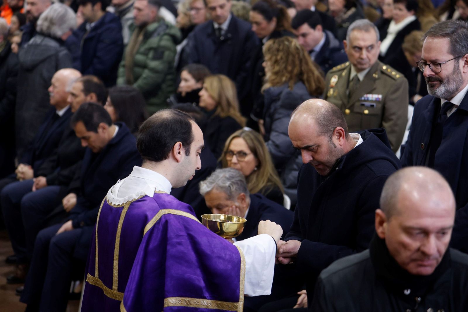 Las imágenes de la misa funeral en Adamuz por las víctimas del accidente de tren