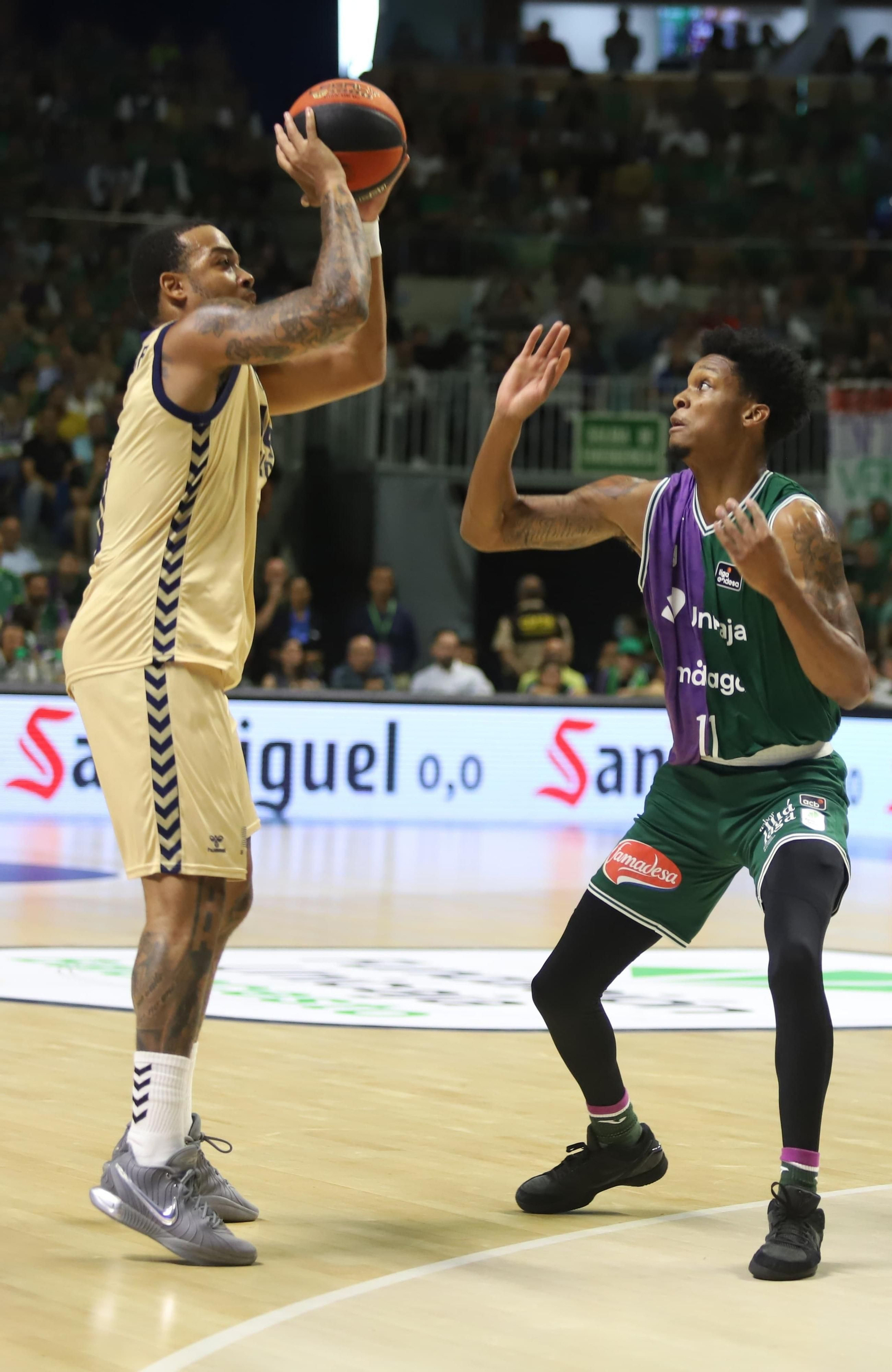 El quinto partido entre el Unicaja y el UCAM Murcia, en imágenes