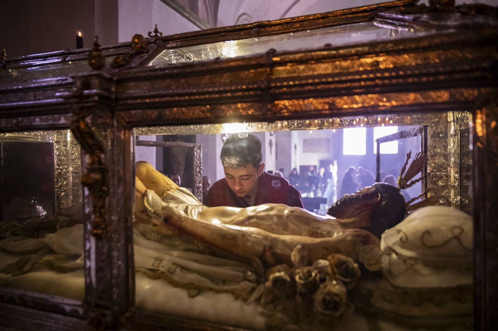 Las imágenes de los besapiés y besamanos del tercer Domingo de Cuaresma en Jerez: veneraciones del centro a los barrios