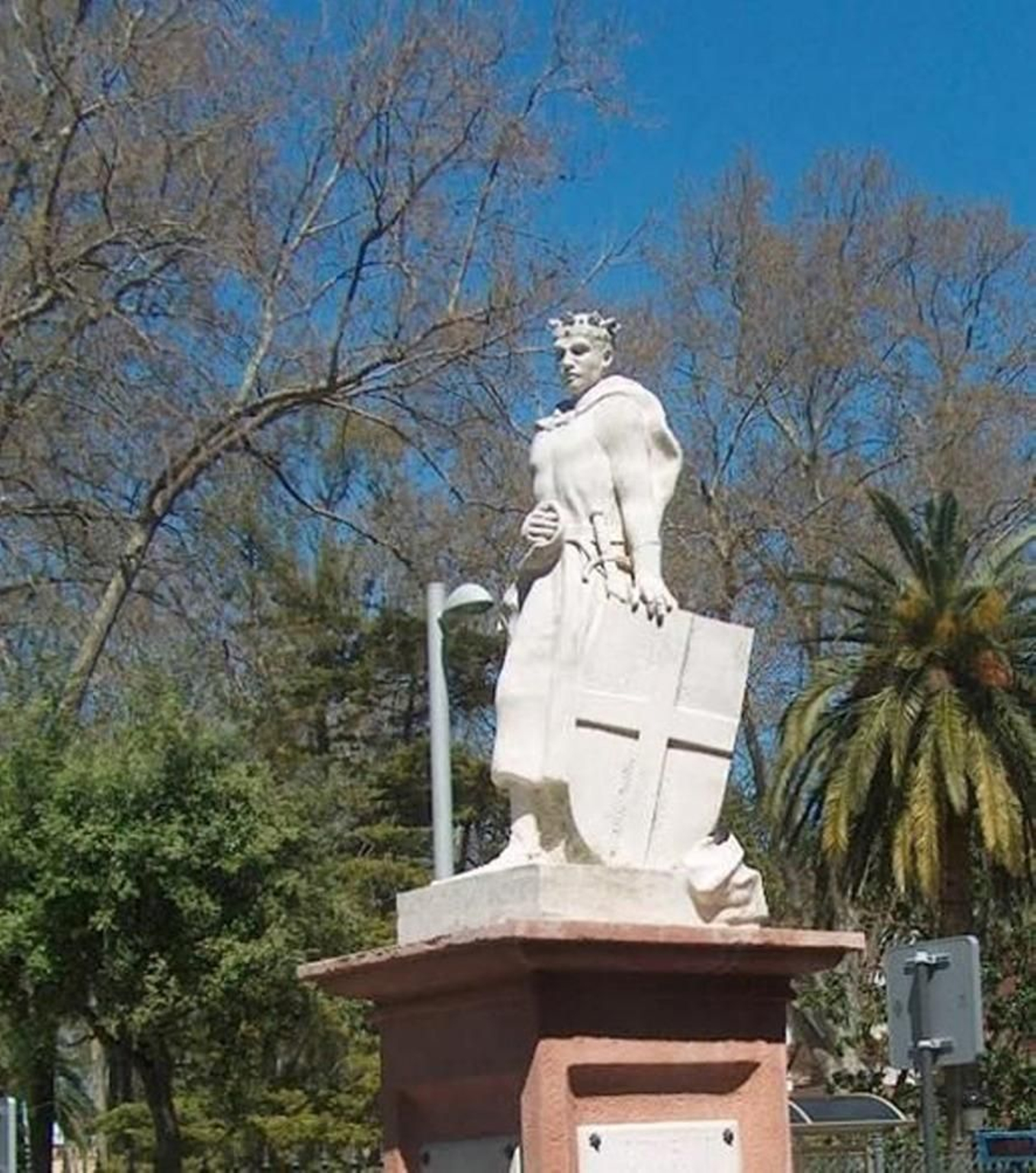 Conjunto de la escultura.