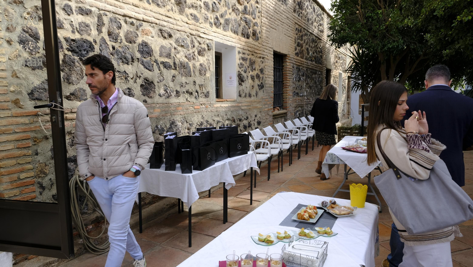 imágenes de la presentación de los nuevos Mercedes-Benz eléctricos, en SAVERES Huércal de Almería