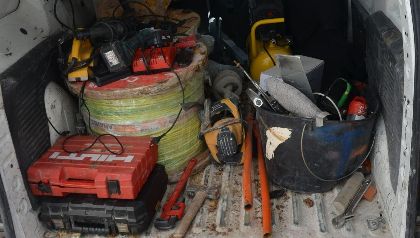 Material incautado tras el robo en la base logística del Ejército.