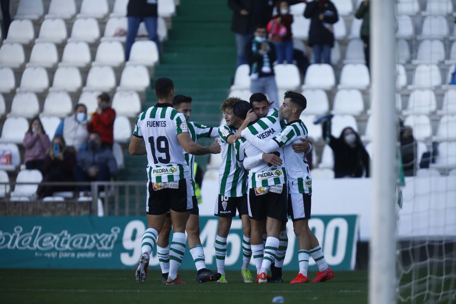 Las imágenes del triunfo del Córdoba CF ante el Panadería Pulido