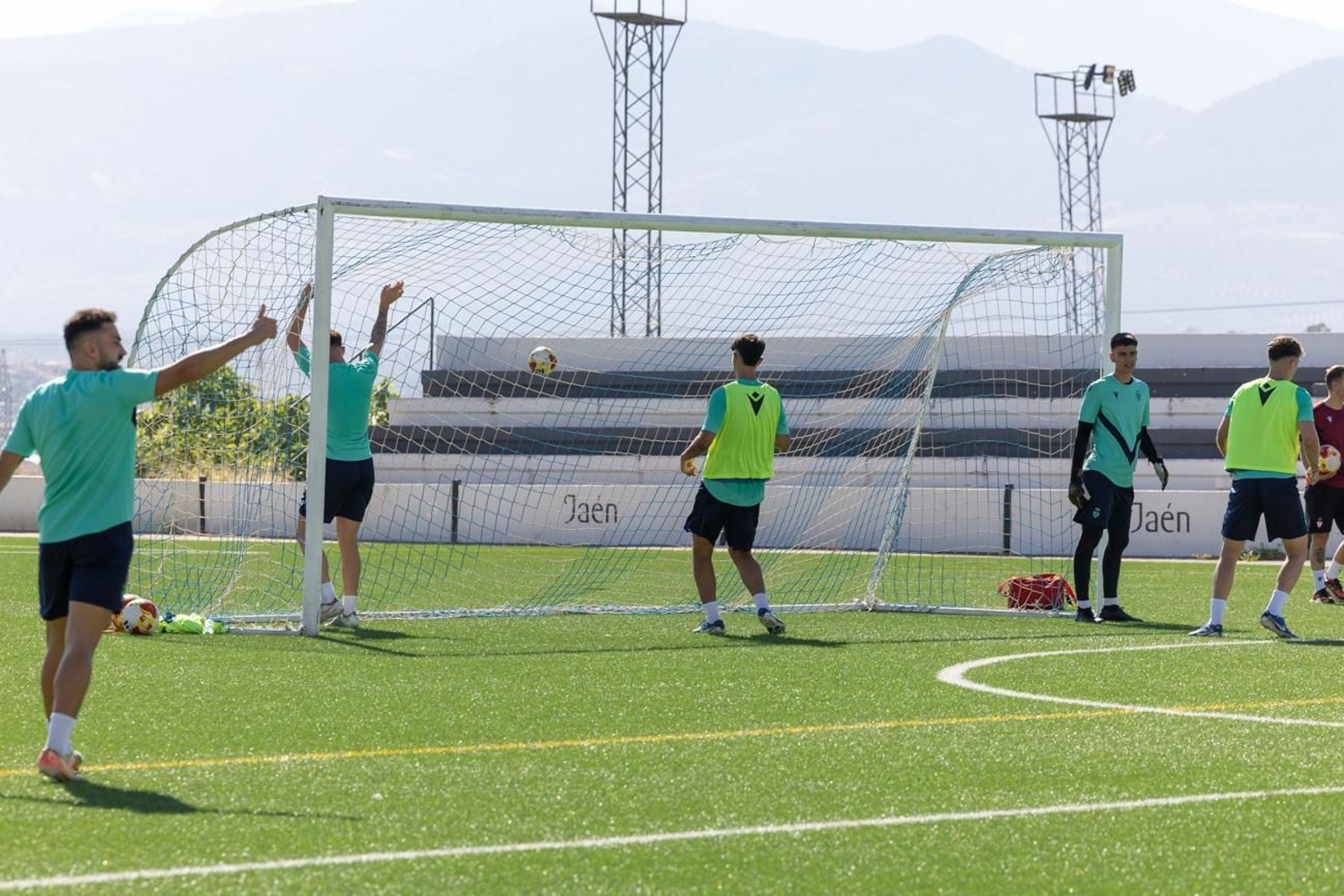 El primer entrenamiento del Real Jaén de la temporada 2025-26