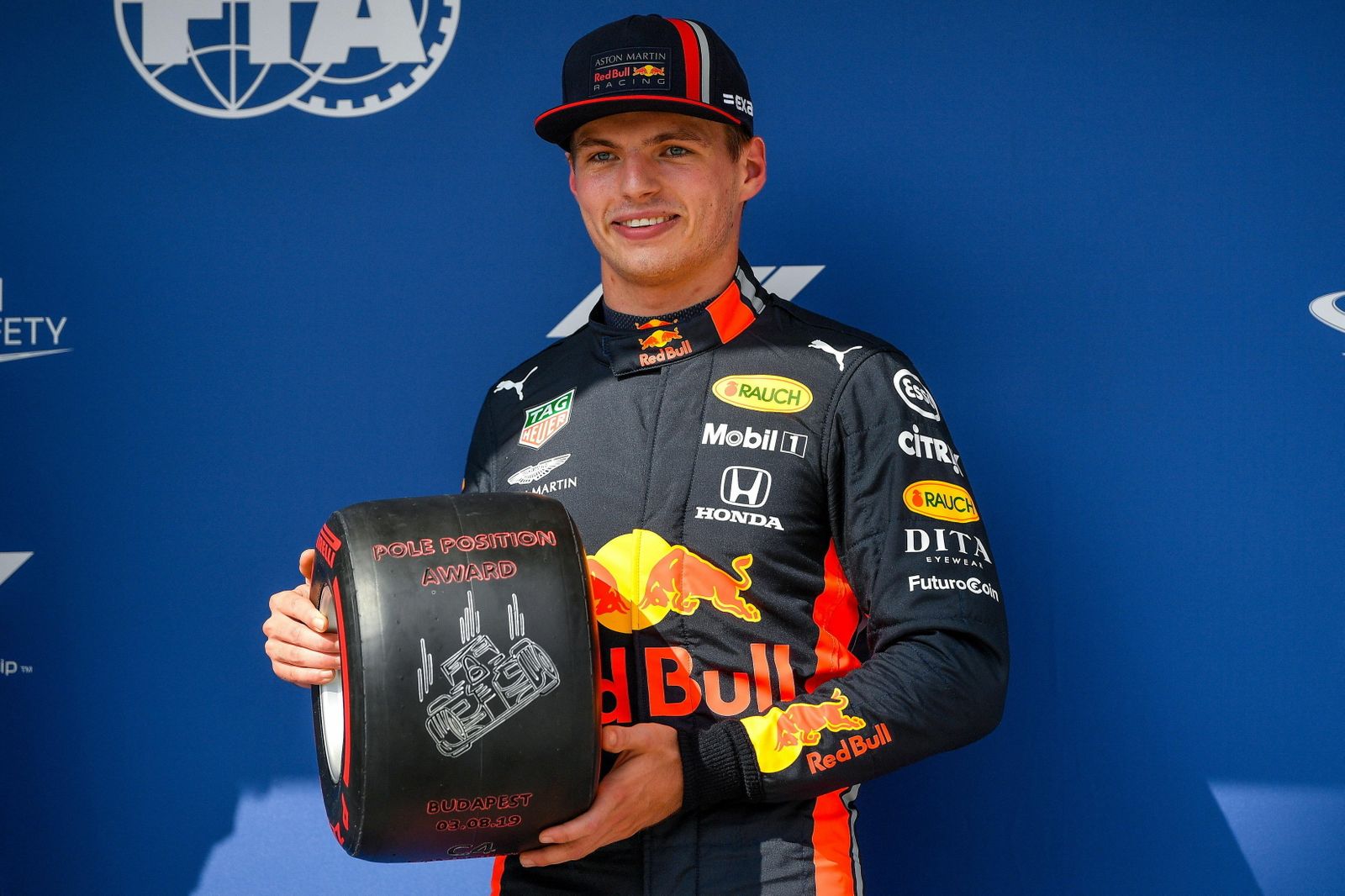 Verstappen celebra la 'pole' lograda en Hungaroring.