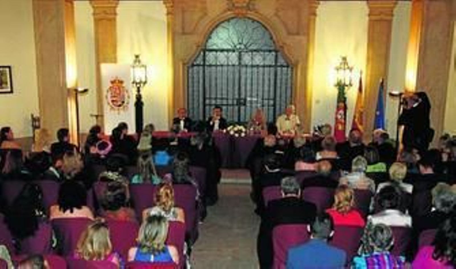 En el acto académico, se resaltó el esfuerzo de las naciones del continente por mantenerse unidas a pesar de la crisis.