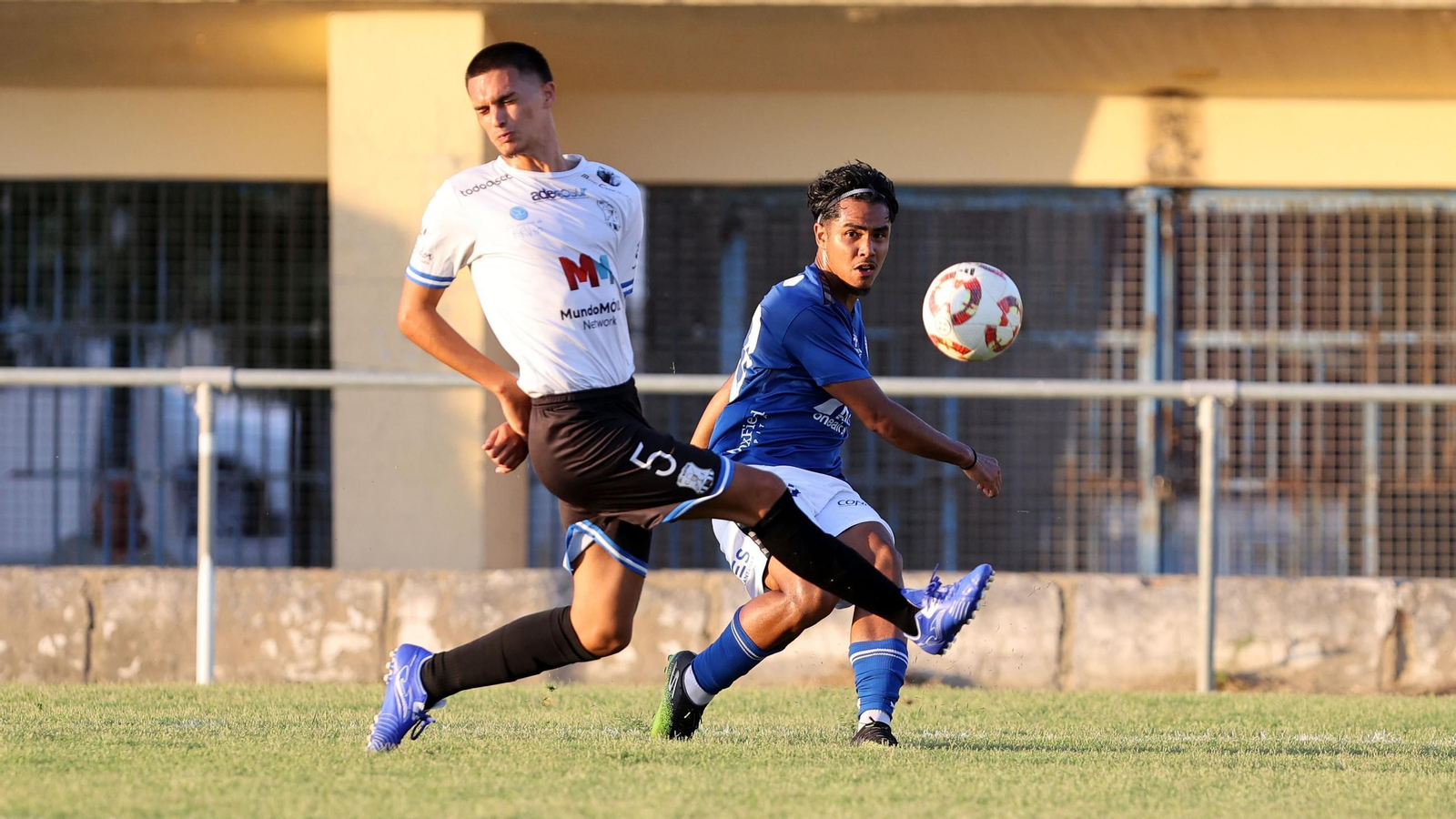 Imágenes del Trofeo de la Copa y la Venencia entre el Jerez Industrial y el Xerez DFC