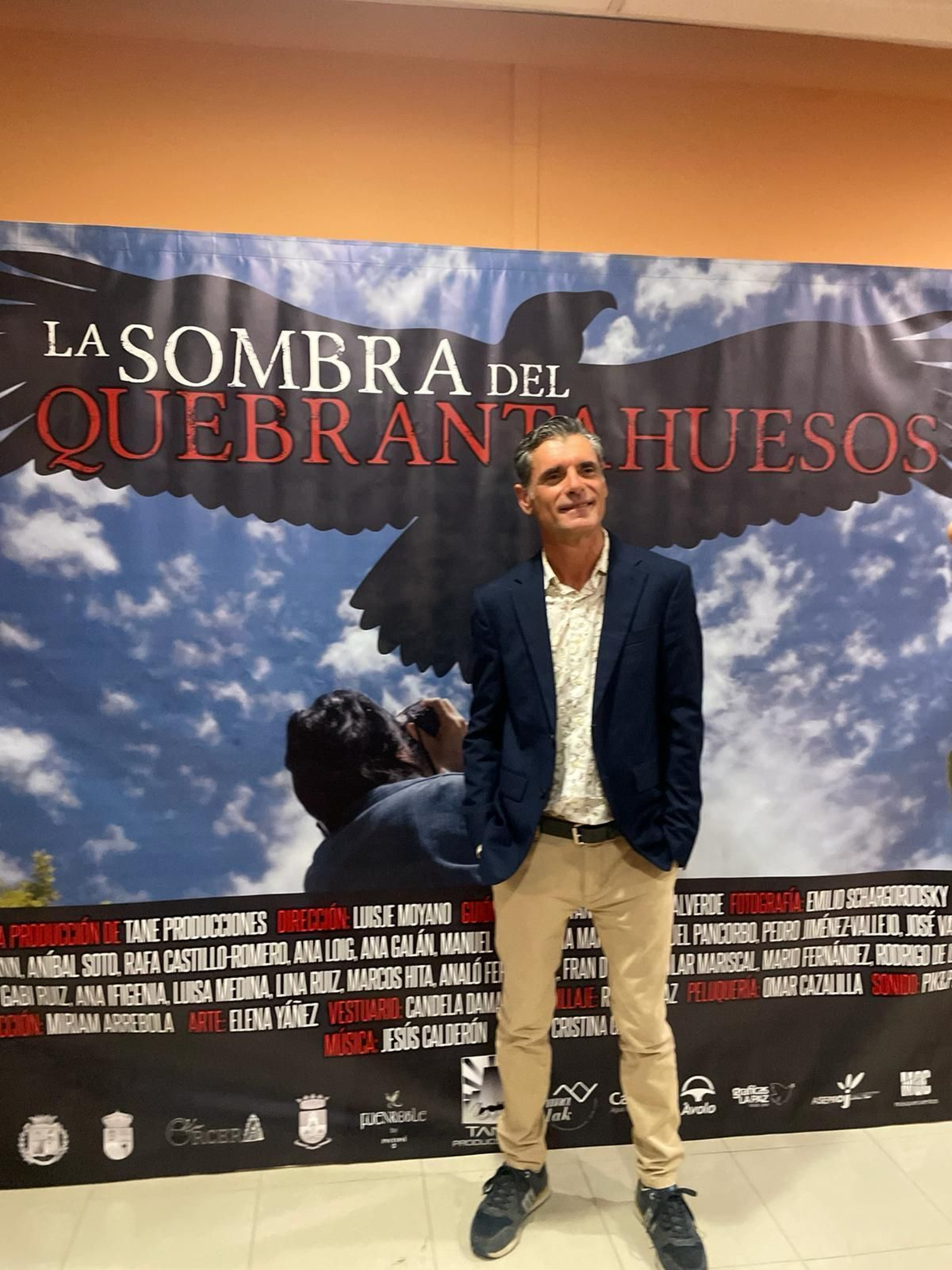 La alfombra roja del preestreno nacional, en Hornos, de la película "La sombra del quebrantahuesos"
