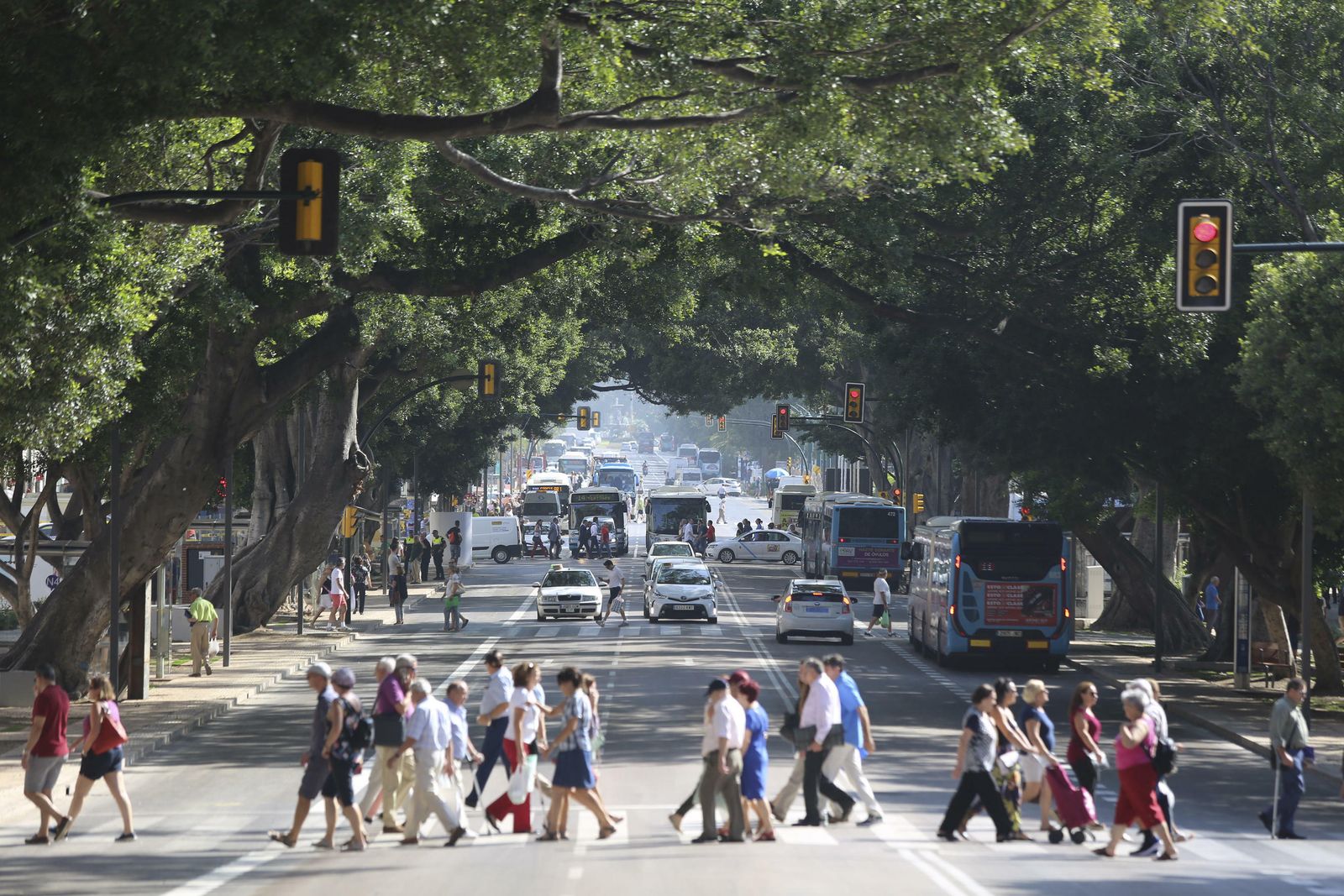 La Alameda Principal abierta al tráfico privado