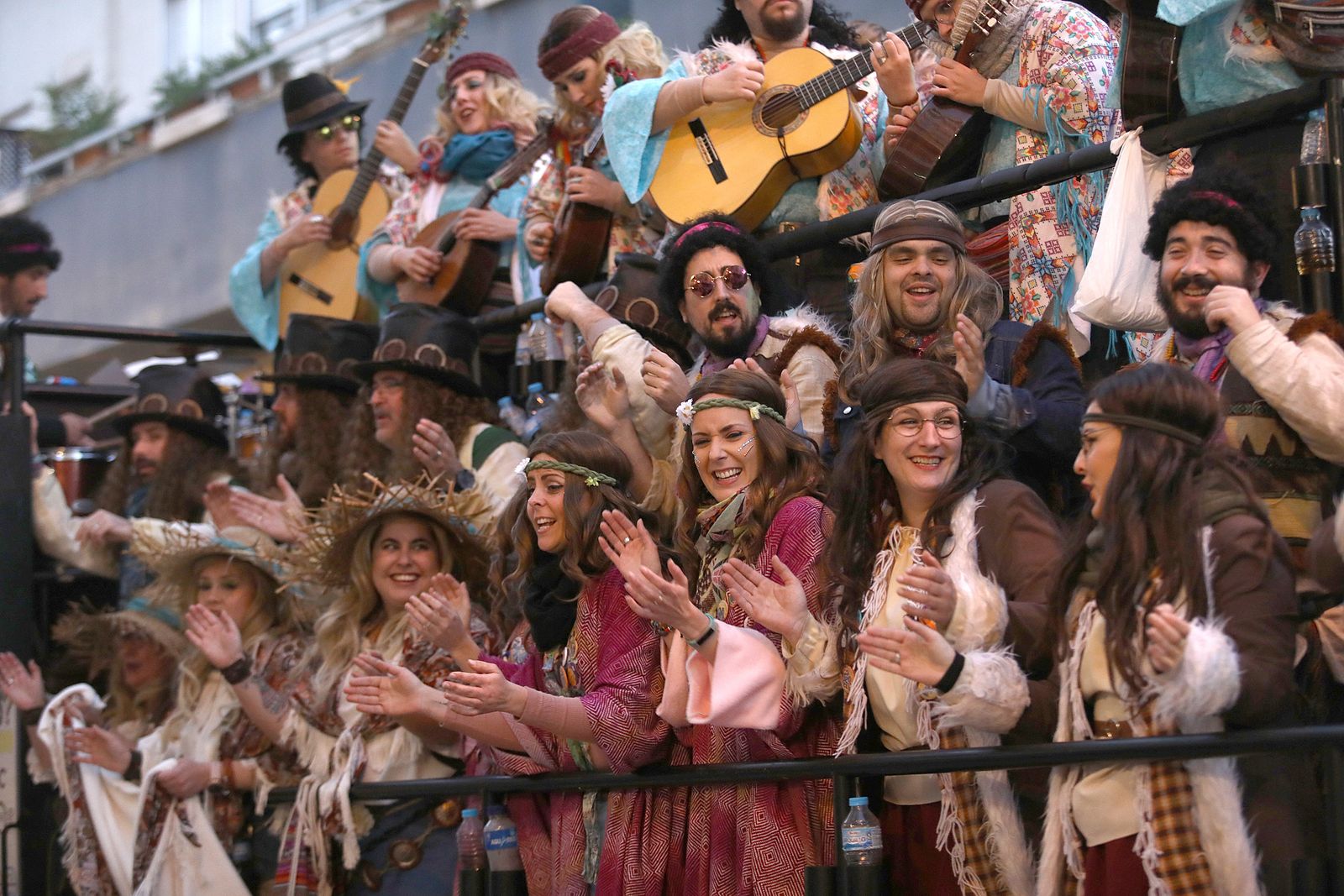 Las imágenes del carrusel de coros en el paseo marítimo