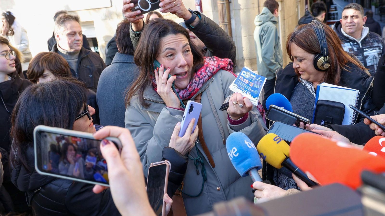 Las imágenes de la celebración del Gordo en Logroño (La Rioja)