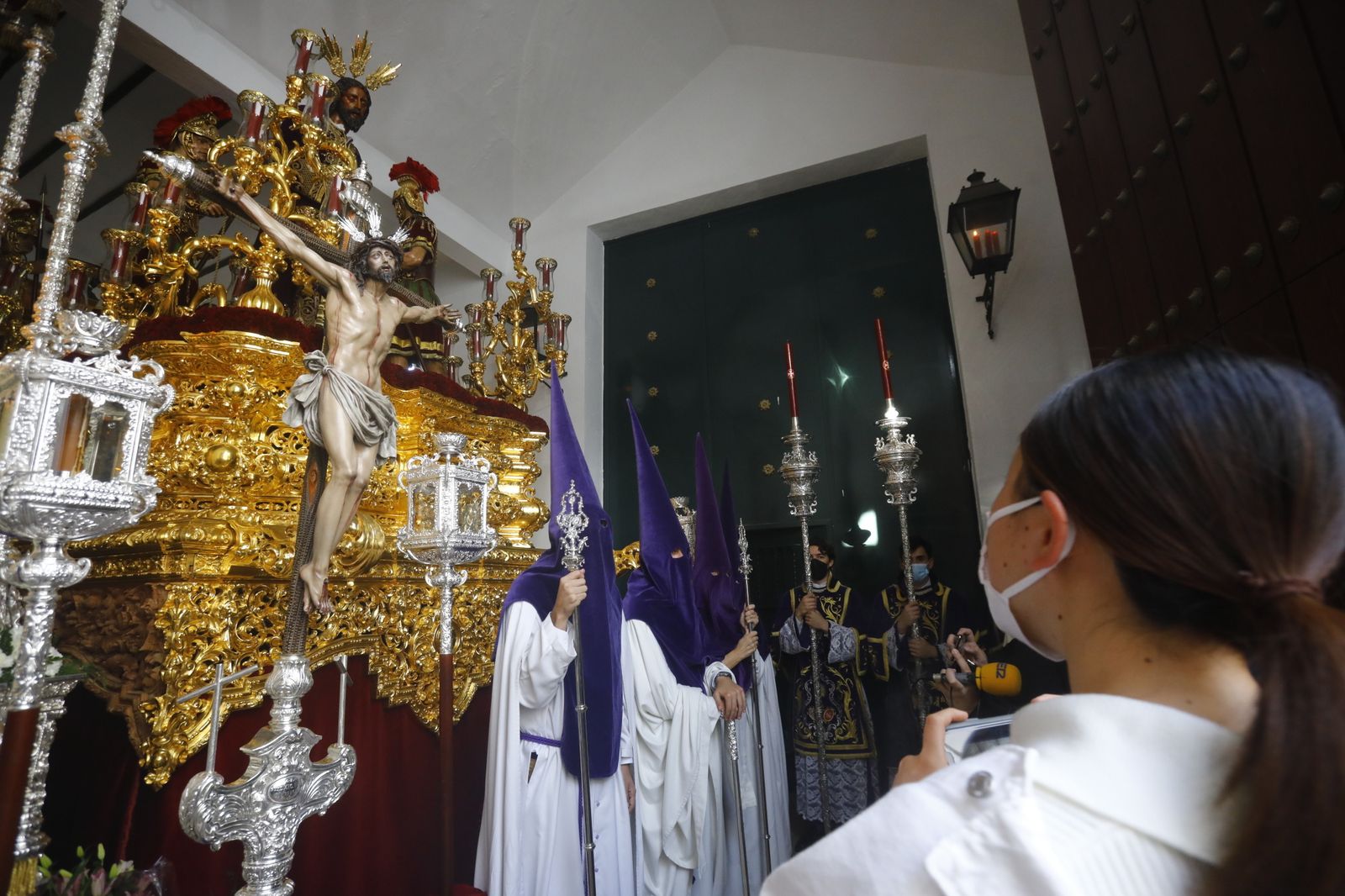 La Hermandad de la Sangre de Córdoba suspende su procesión, en imágenes