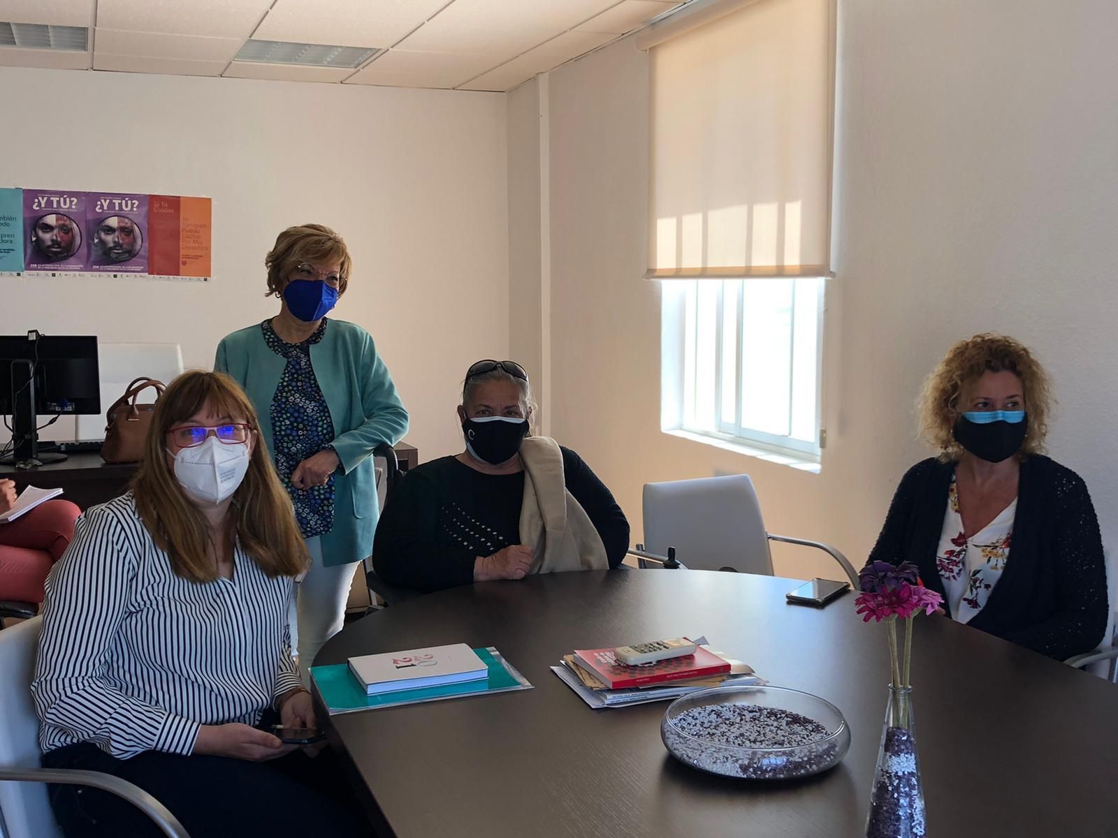 Carmen Collado, en la reunión con Adifi Jerez.