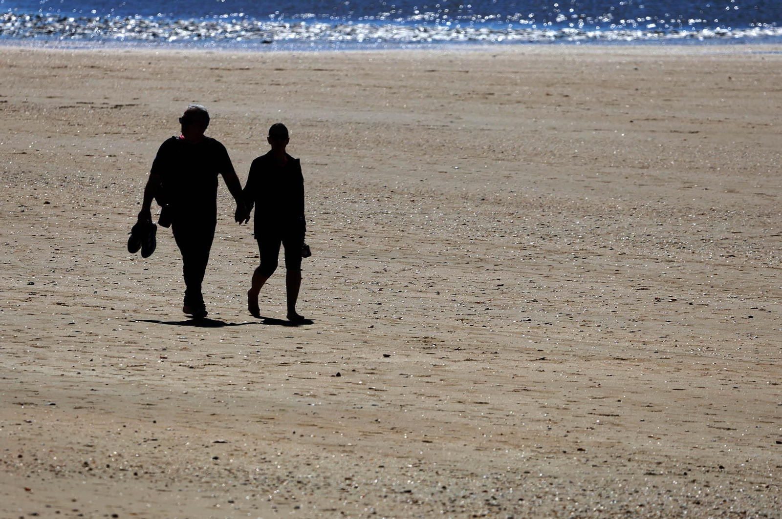 Imágenes del ambiente en las playas de Huelva