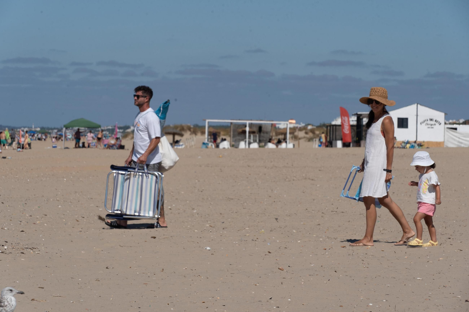 La Playa de la Bota este domingo, soleada, viva&nbsp;y&nbsp;con&nbsp;brisa