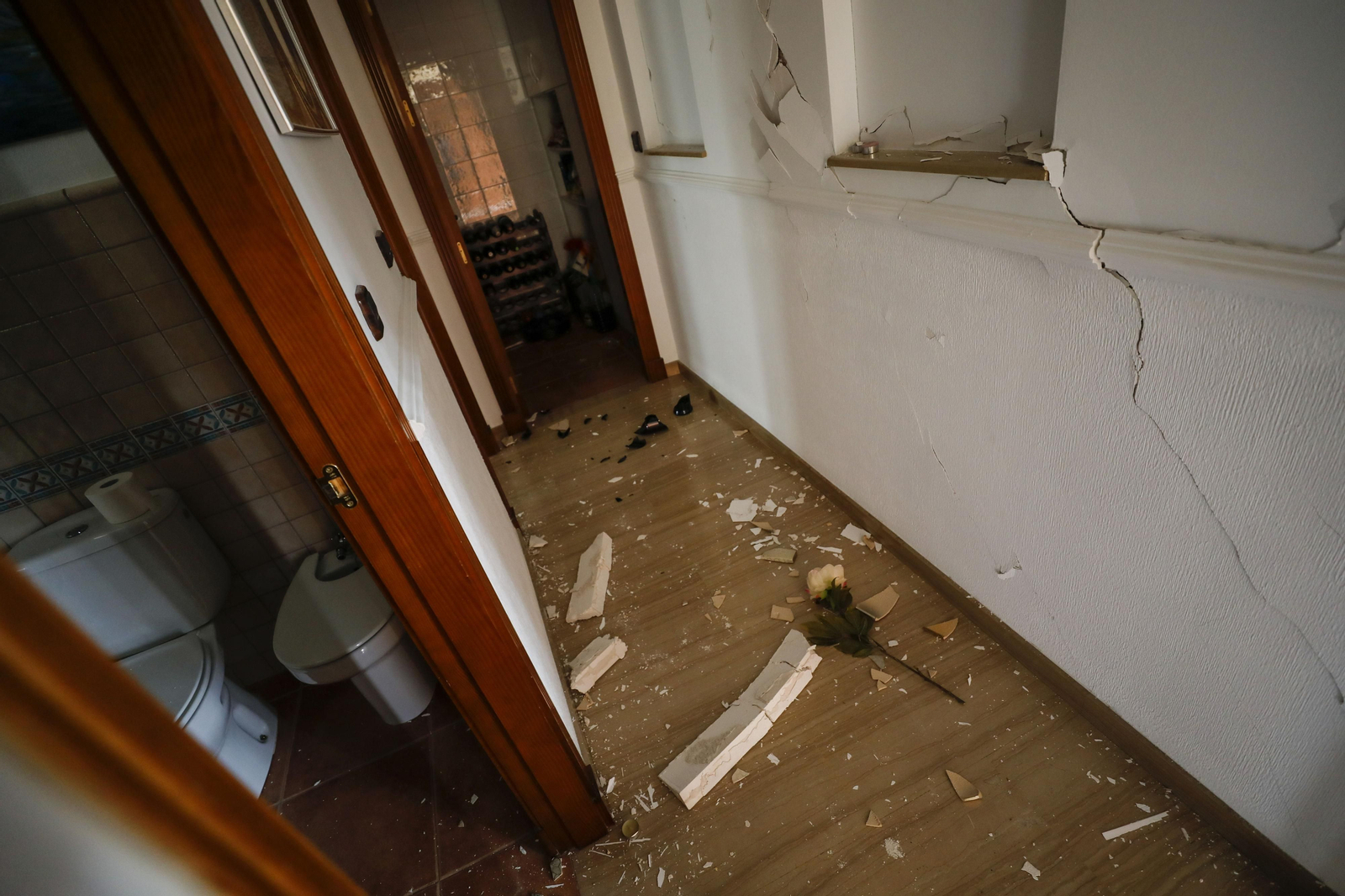 El interior de una casa tras el terremoto