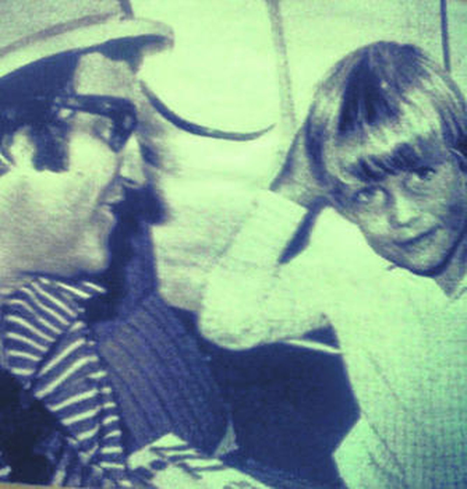 El entonces infante don Felipe, en el verano de 1973, junto al Capitán Tan.