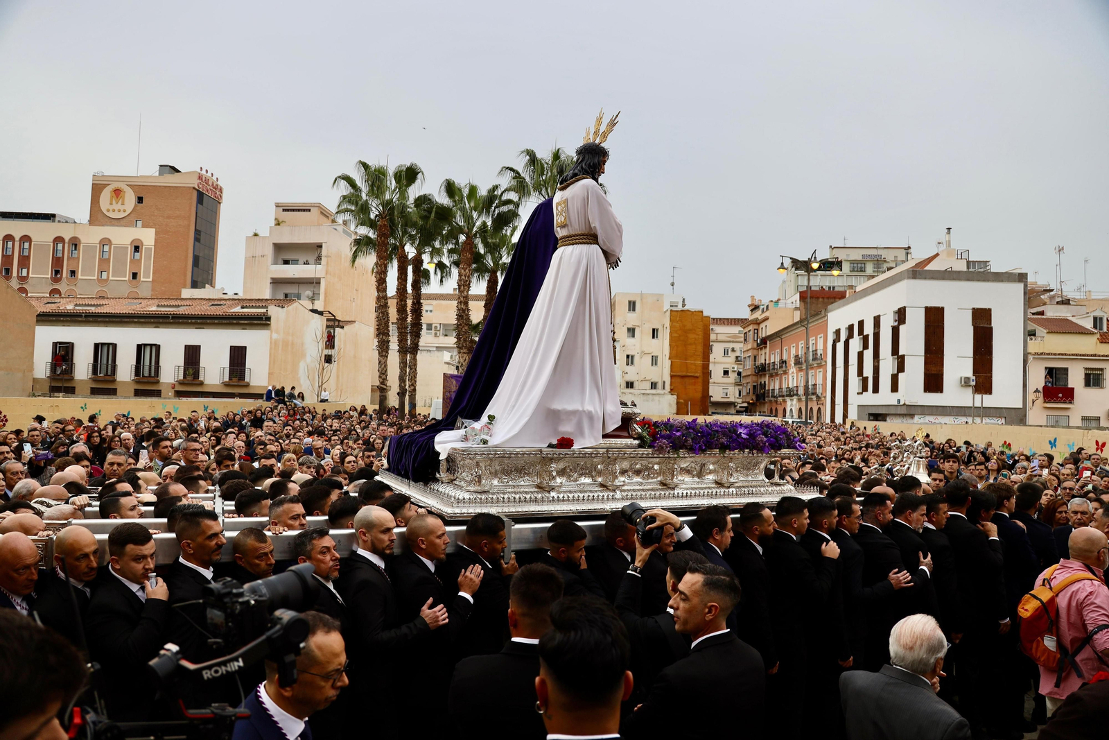 Las fotos del traslado del Cautivo el Sábado de Pasión en Málaga