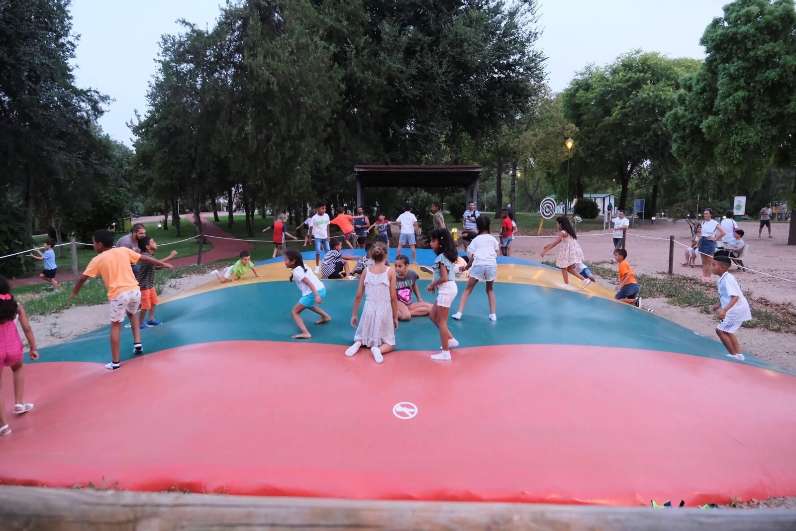 Las fotos de la recepción a los niños saharauis que llegan a Córdoba este verano Las fotos de la recepción a los niños saharauis que llegan a Córdoba este verano