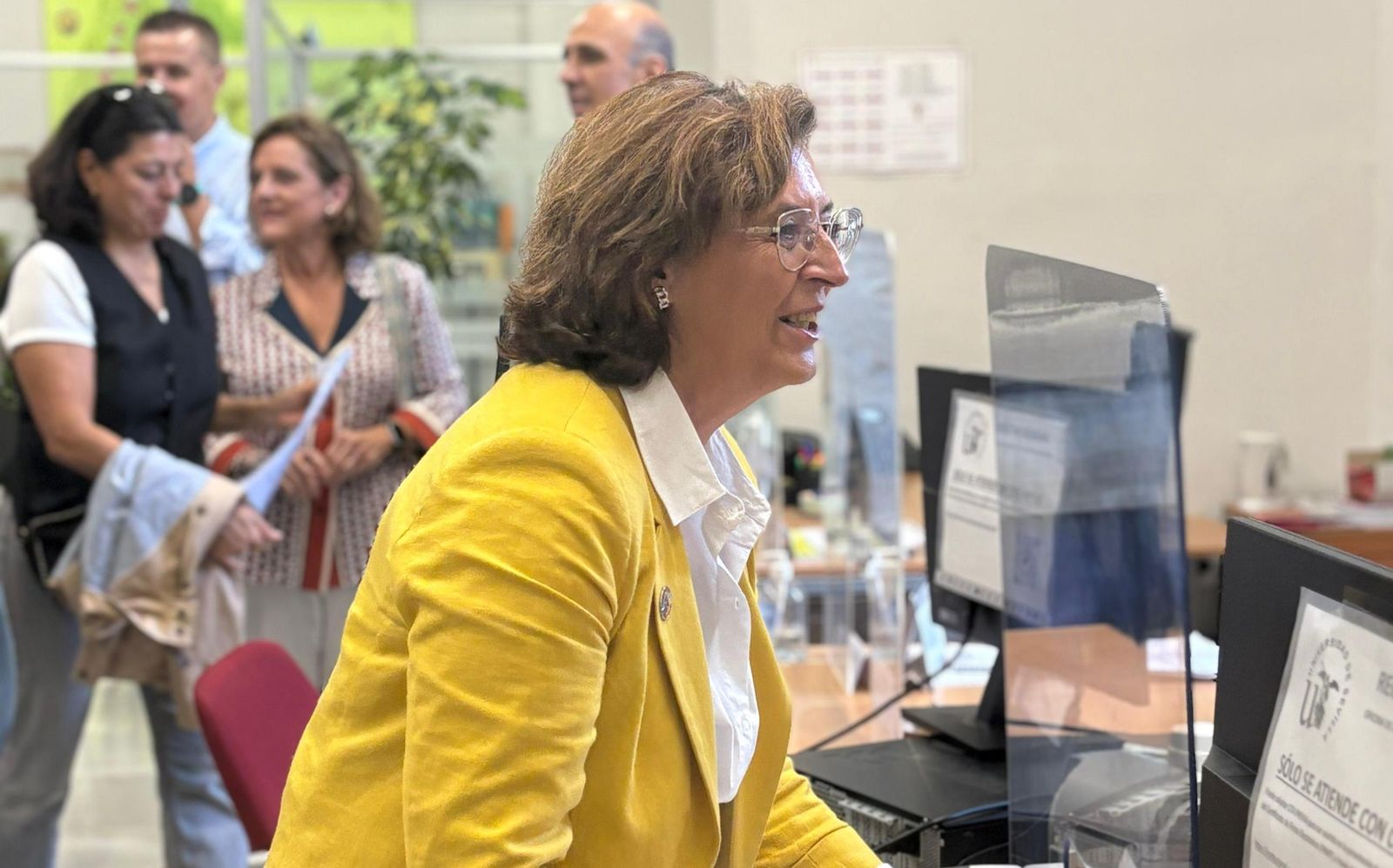 Ana López presenta su candidatura en el registro de la US.