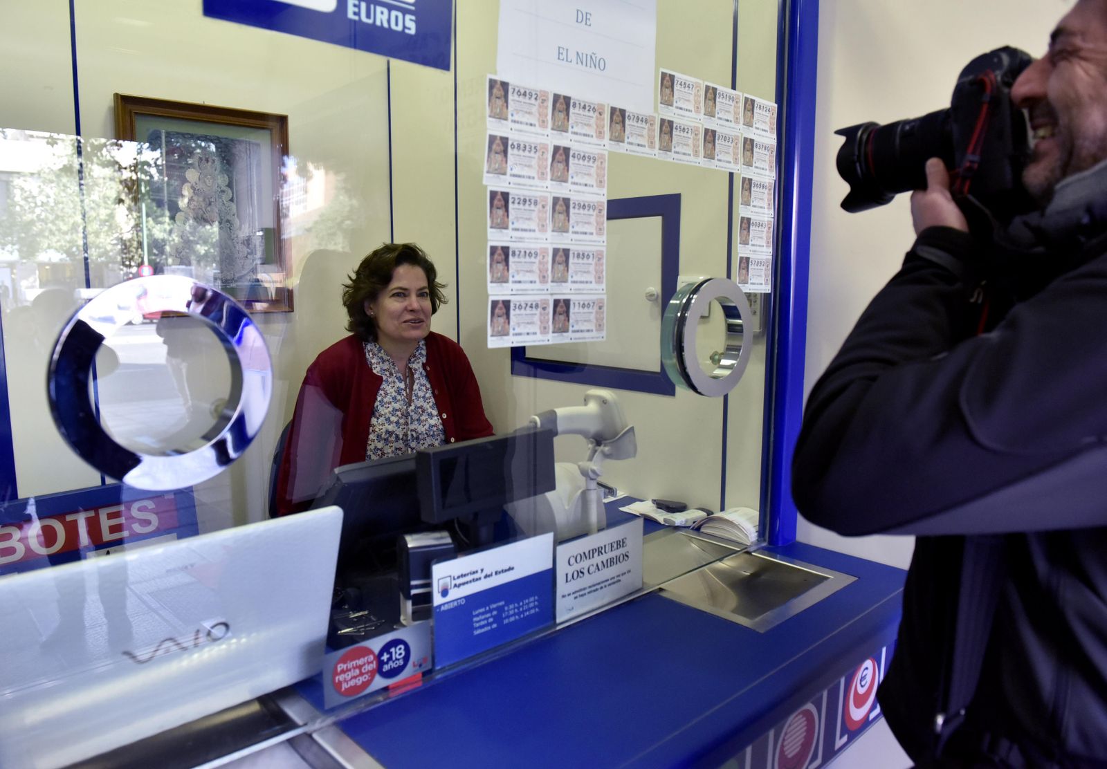 Lebrija celebra su suerte en  la Lotería de Navidad