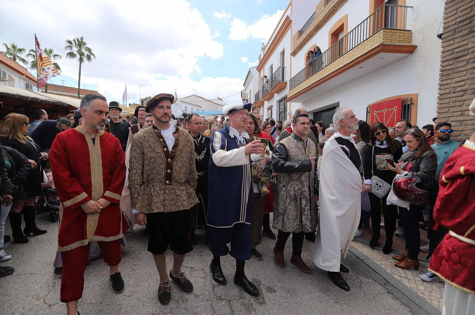 Imágenes del gran ambiente en la Feria Medieval de Palos de la Frontera, Huelva