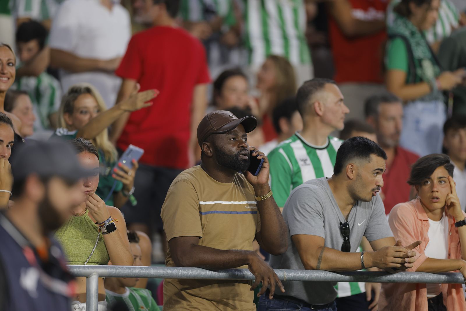 Búscate en las fotos del Betis-Atlético de Madrid