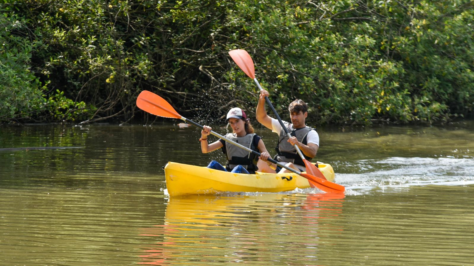 Ruta en kayak por el río Palmones.