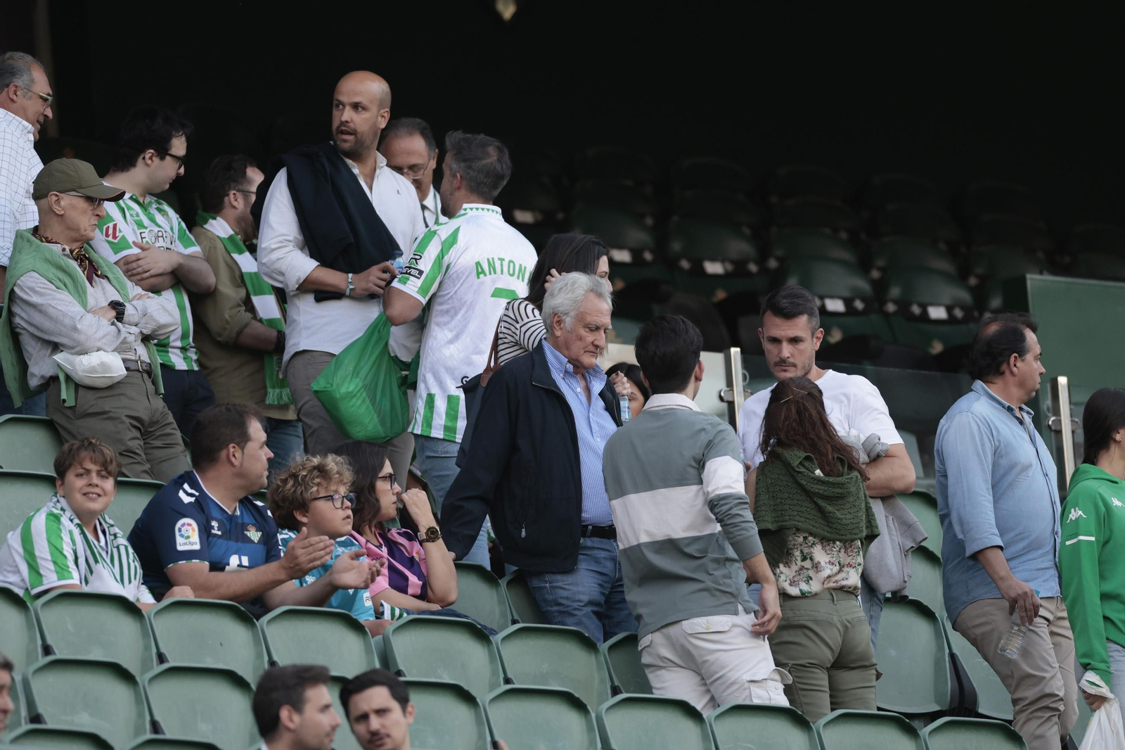 Búscate en las fotos del Betis - Osasuna