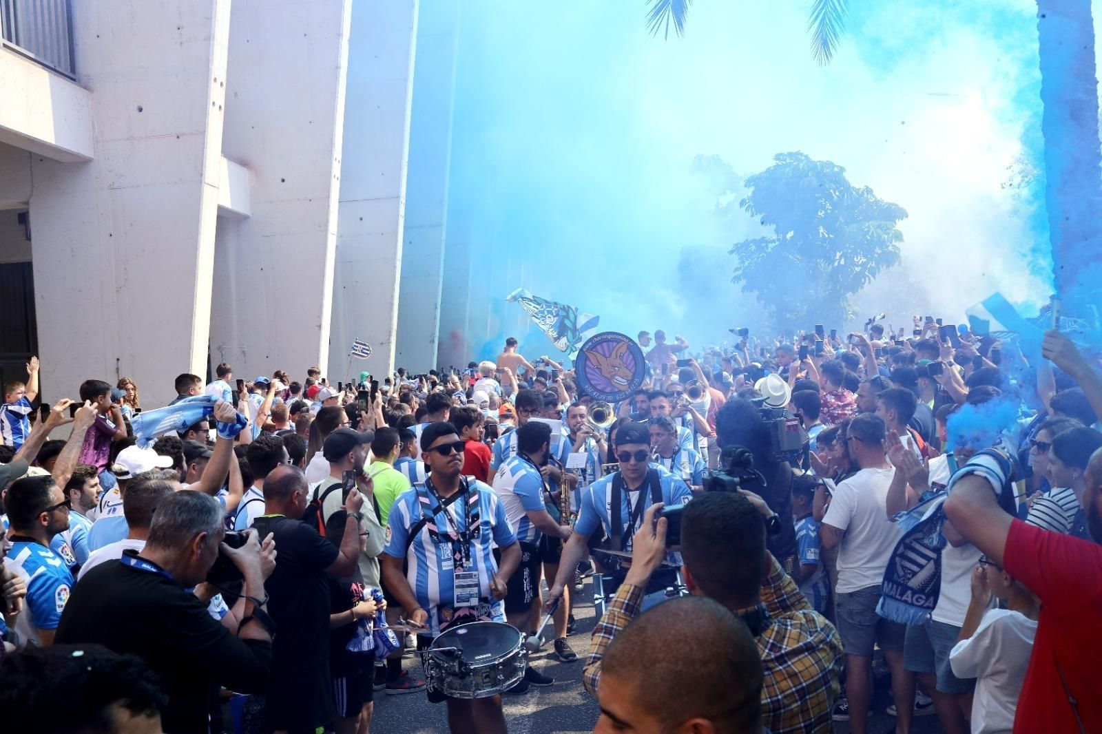 Las fotos del tremendo recibimiento de la afición al Málaga