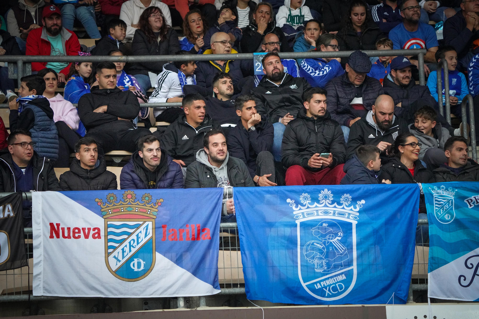 Búscate en el partido del Xerez CD - Cabecense