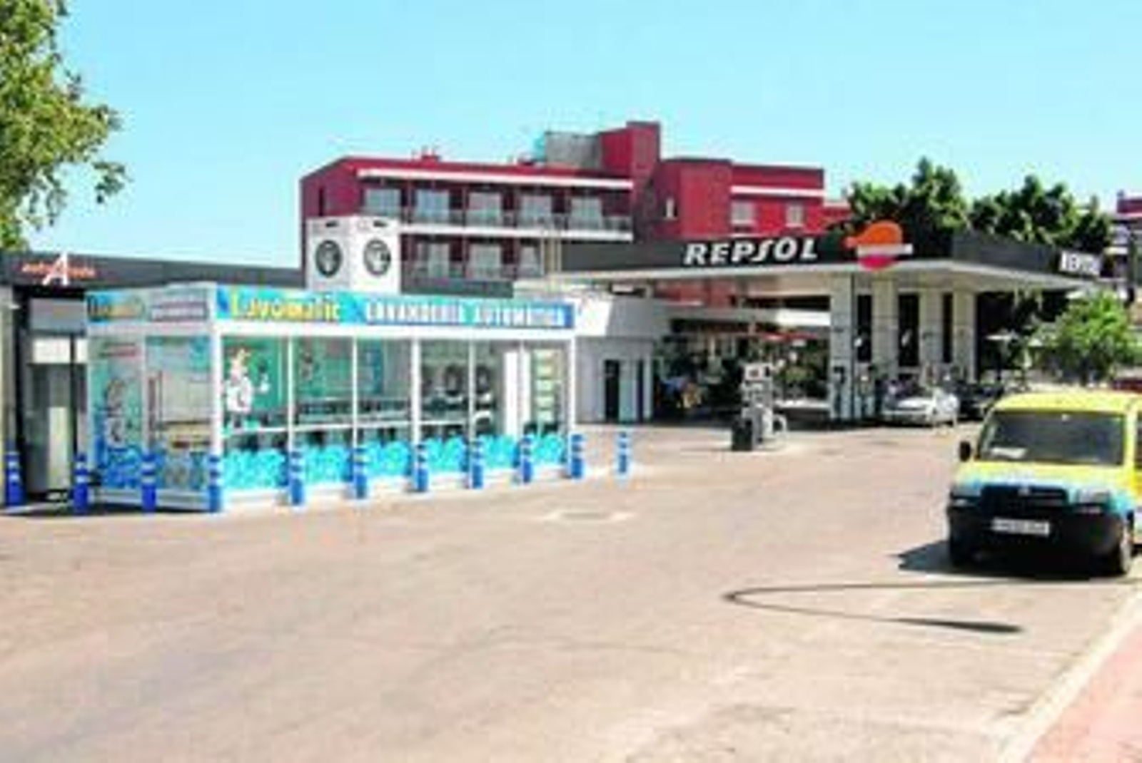 Servicio de lavandería industrial en una gasolinera de Málaga.