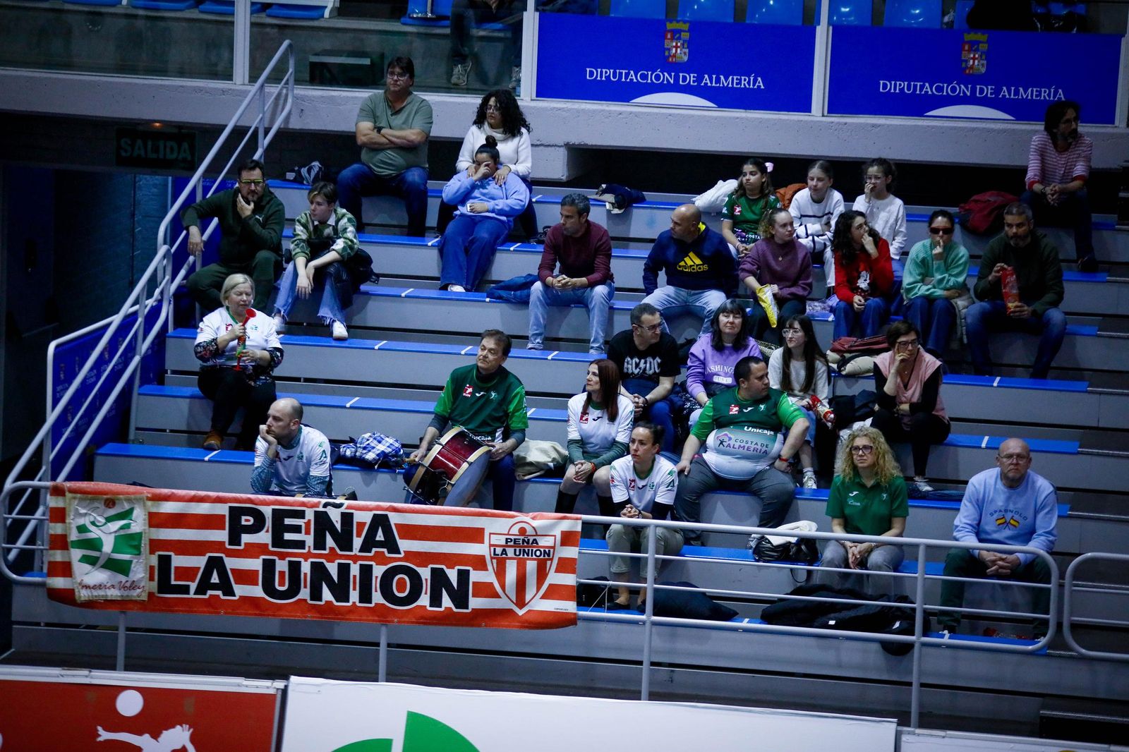 Las imágenes del Unicaja Costa de Almería-Leleman Conqueridor, primer partido del play off por el título de Superliga en Almería