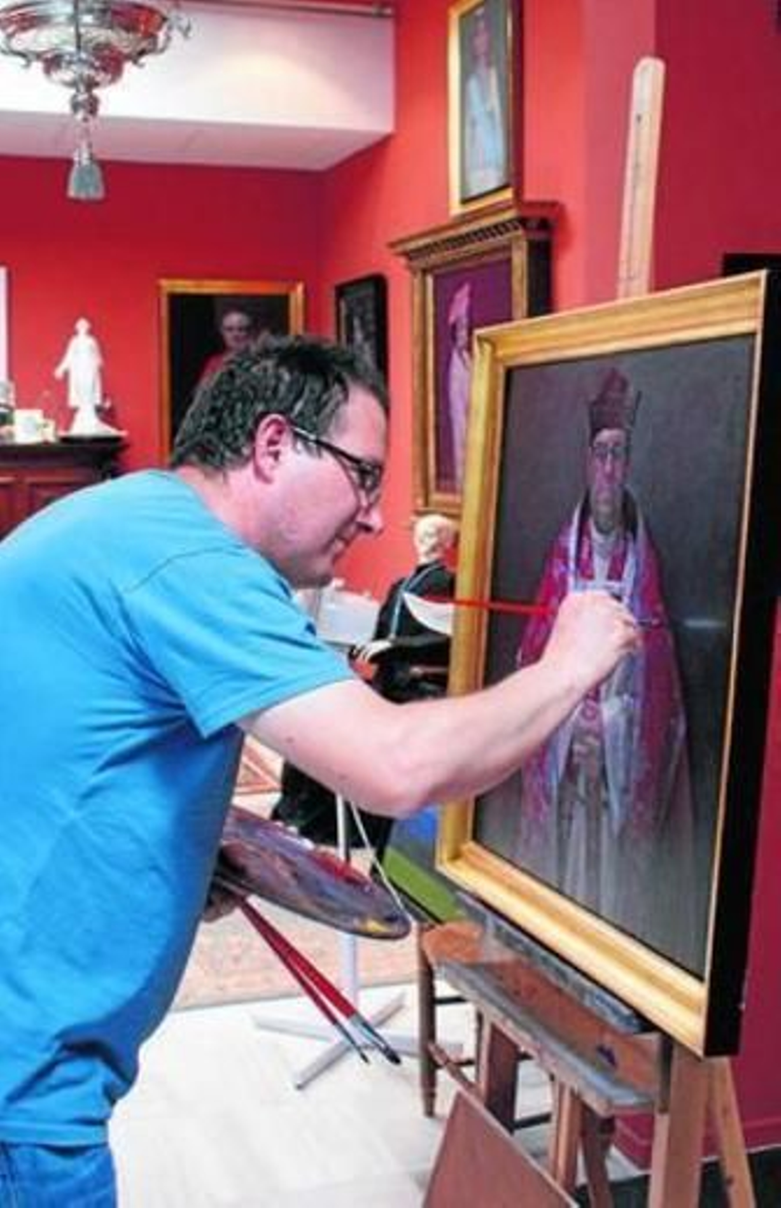 Andrés García Ibáñez ayer en su estudio.