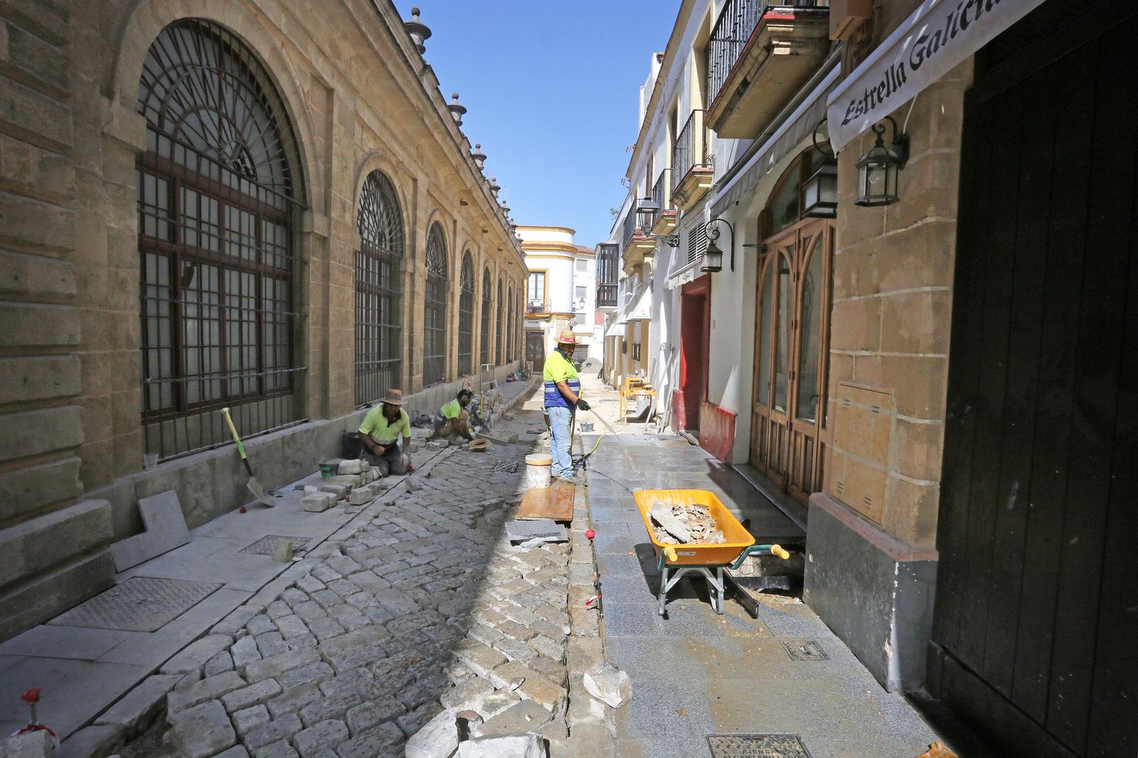 Obras en Jerez, cambio de pavimento en calles del centro