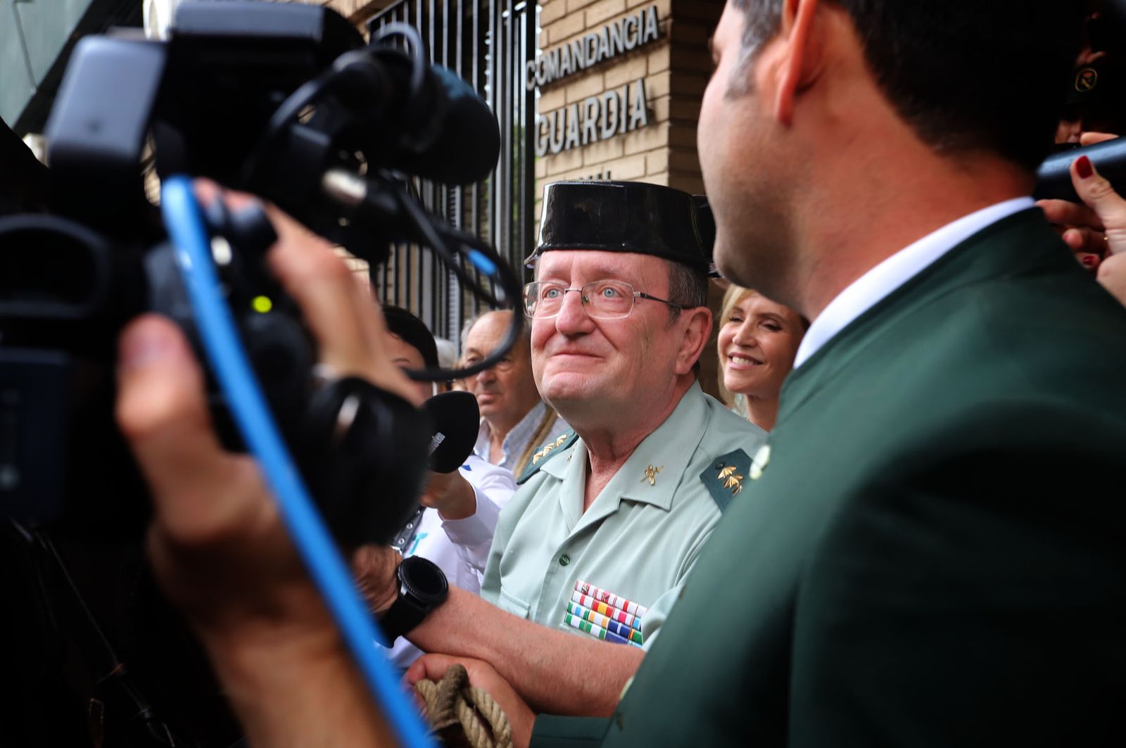 Imágenes de Emigrantes en la Comandancia de la Guardia Civil