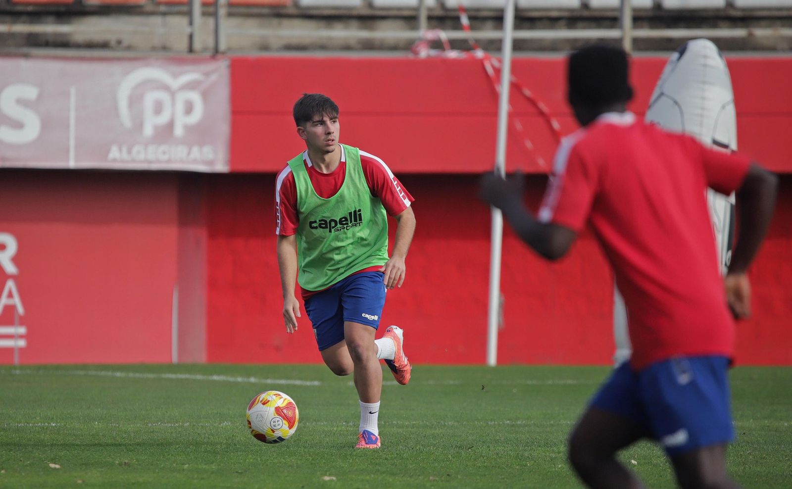 Fotos del Algeciras en su preparación para la visita al Real Murcia