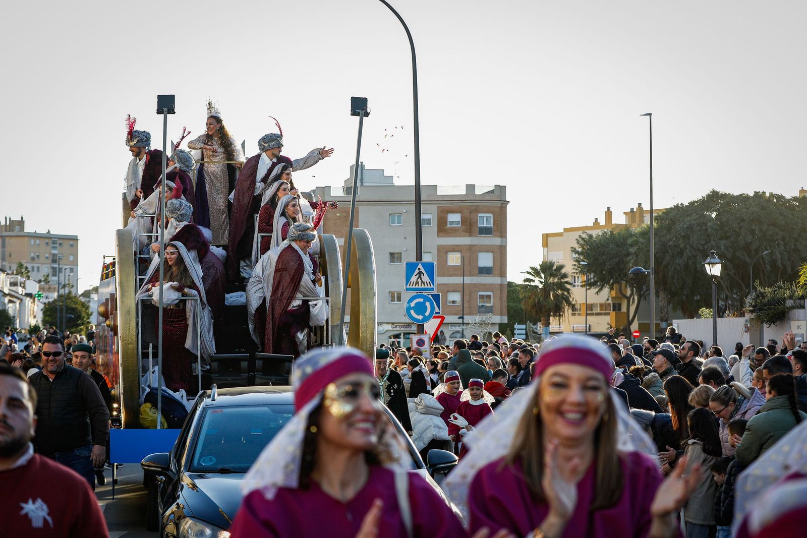 Las imágenes de la cabalgata de los Reyes Magos de San Fernando 2026